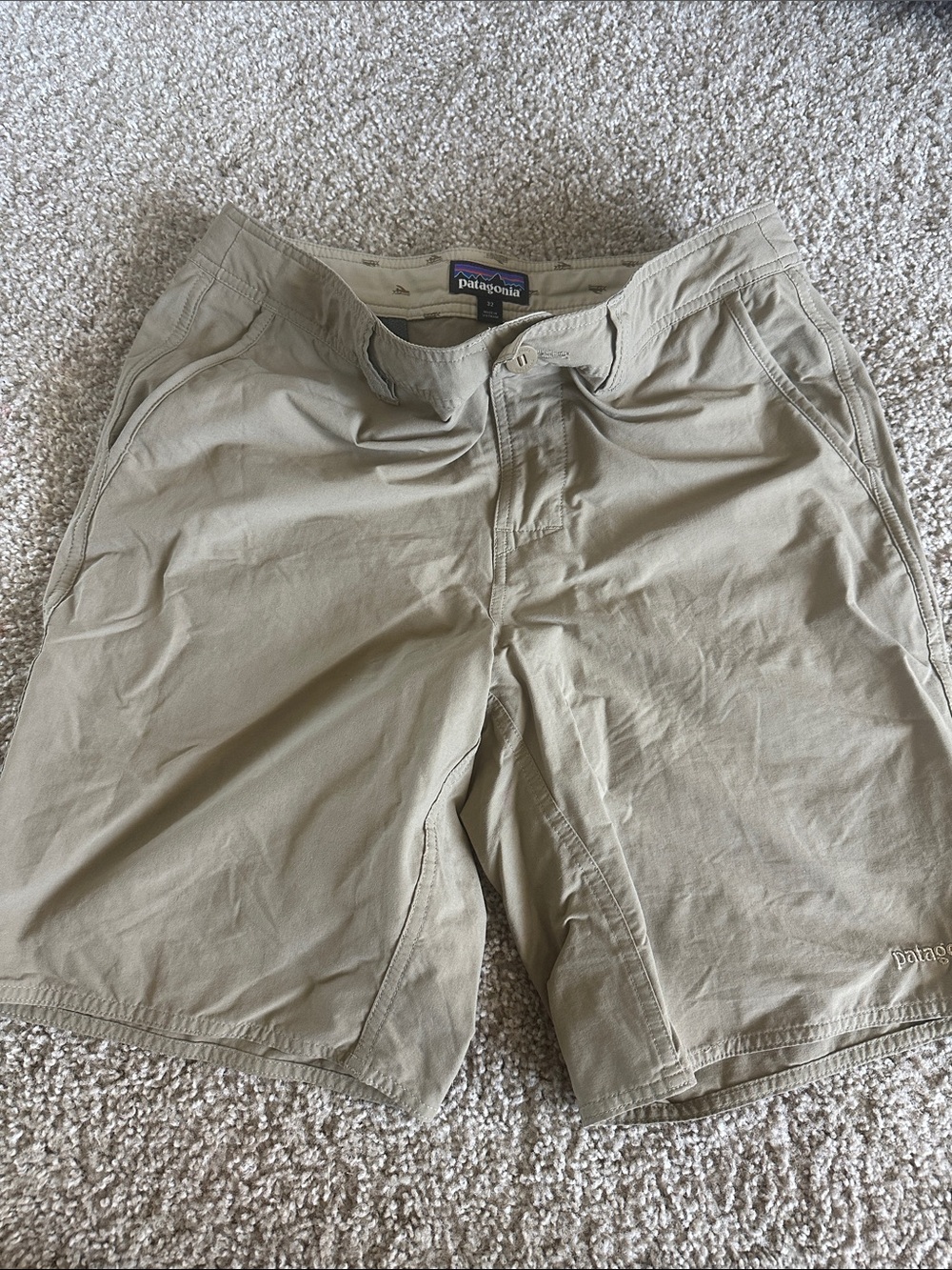 Patagonia Men's Khaki Flat-Front Outdoor Shorts